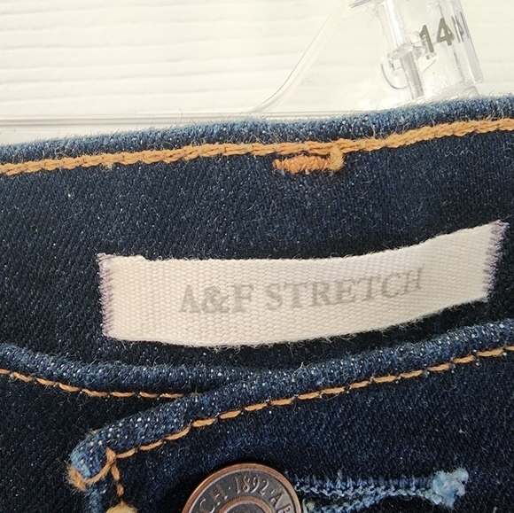 Abercrombie & Fitch Stretch Skinny Jean Dark Wash Size 30 Inseam 30 - Picture 4 of 7